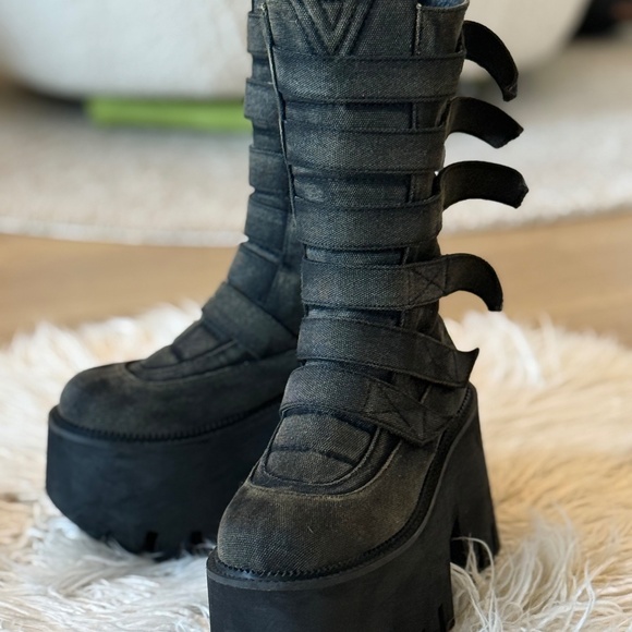 Darker Wavs FREQUENCY WASHED PLATFORM BOOTS - Sold out on Dollskill - Picture 1 of 5